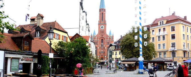 Haidhauser Markt und St. Johanniskirche beim Wiener Platz, München